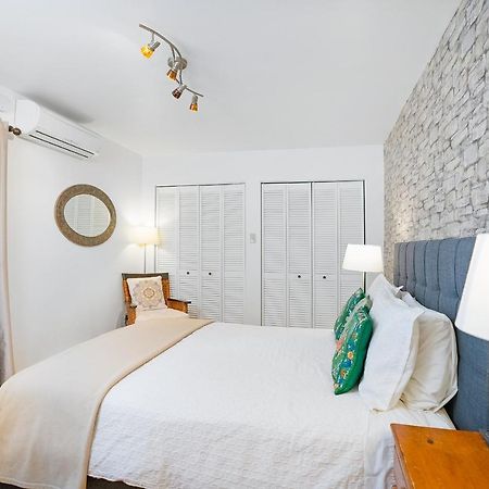 Accueil Chez Francois Bed & Breakfast Монреал Екстериор снимка