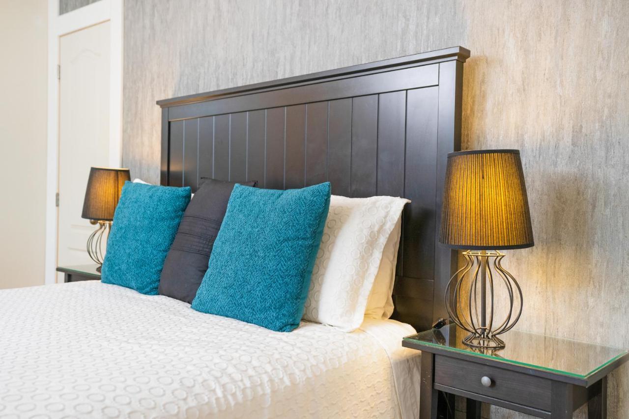Accueil Chez Francois Bed & Breakfast Монреал Екстериор снимка