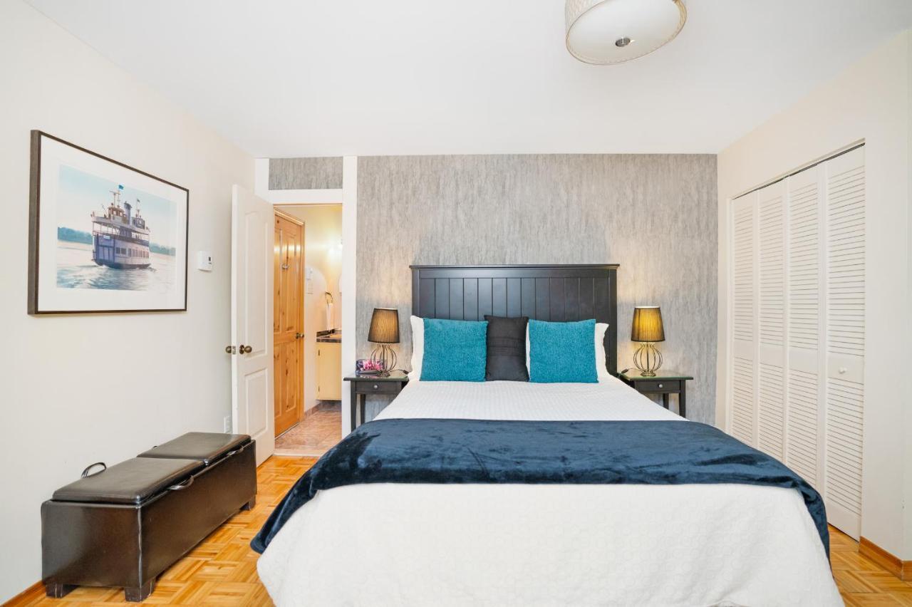 Accueil Chez Francois Bed & Breakfast Монреал Екстериор снимка