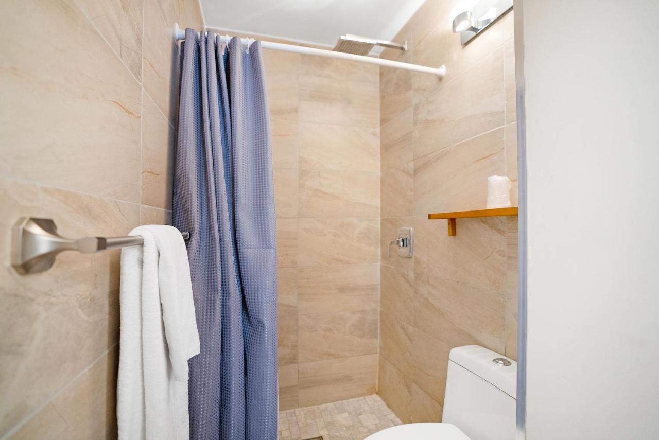 Accueil Chez Francois Bed & Breakfast Монреал Екстериор снимка