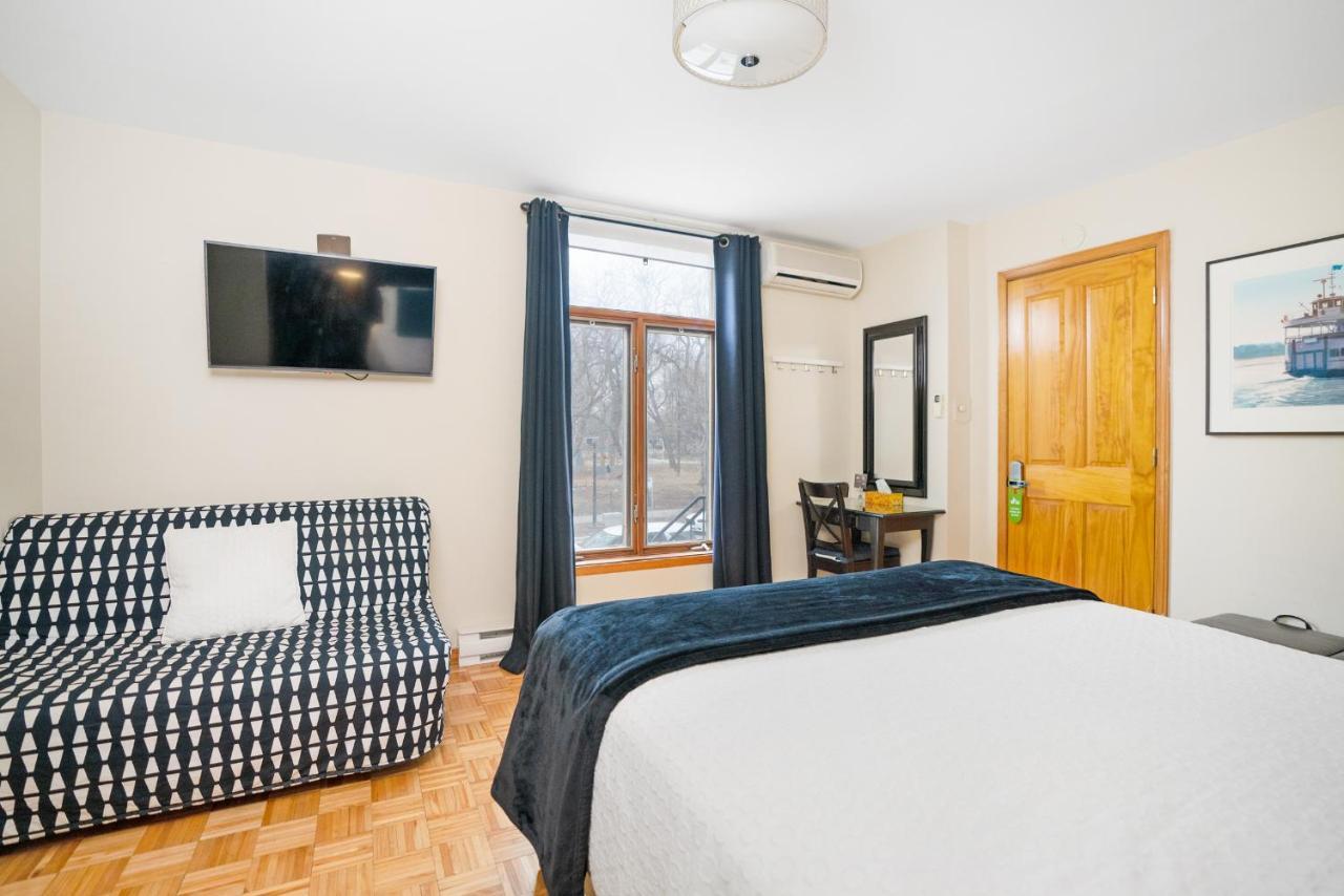 Accueil Chez Francois Bed & Breakfast Монреал Екстериор снимка