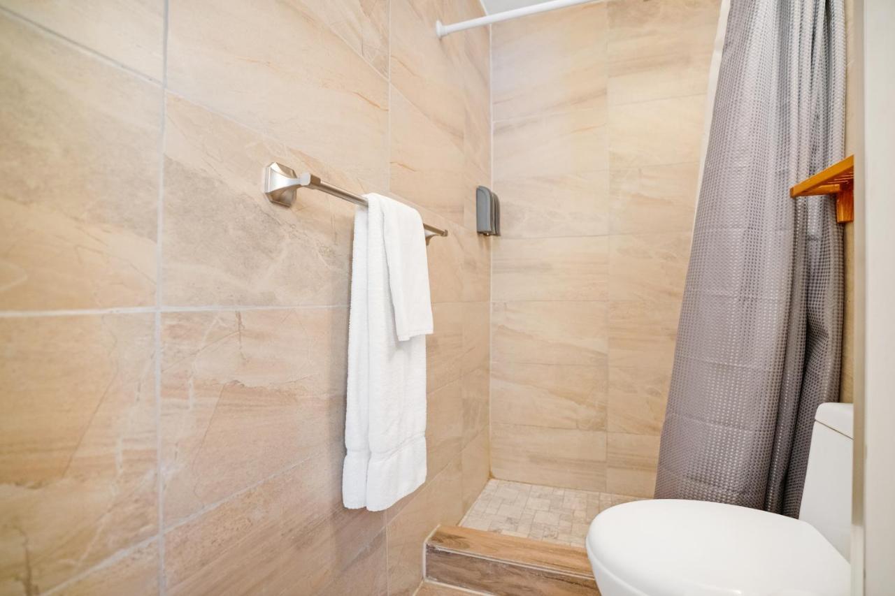 Accueil Chez Francois Bed & Breakfast Монреал Екстериор снимка
