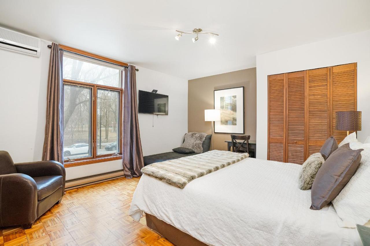 Accueil Chez Francois Bed & Breakfast Монреал Екстериор снимка
