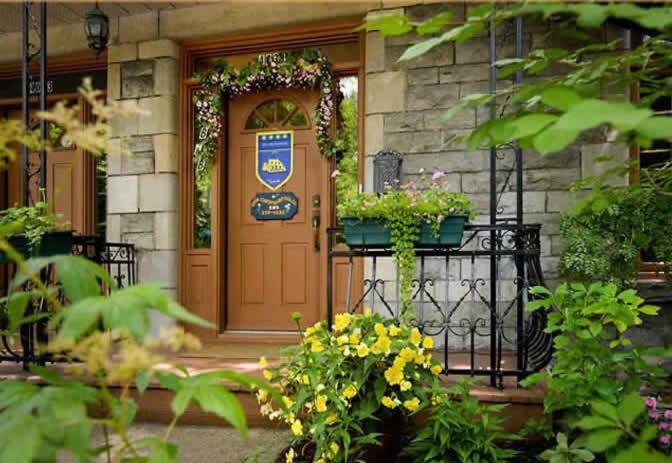 Accueil Chez Francois Bed & Breakfast Монреал Екстериор снимка